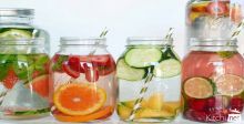 مياه الفاكهة الحمضية لإزالة السموم